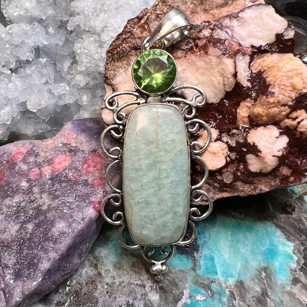 Amazonite & peridot pendant (Z-6)